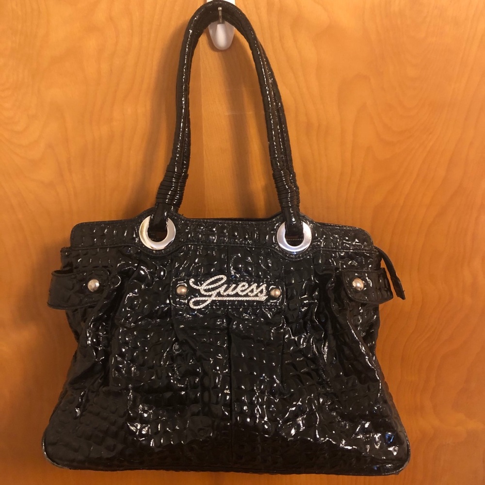 2000s Guess Shoulder Bag
